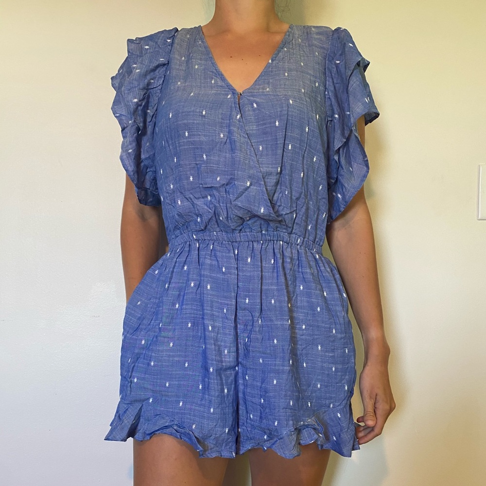 American Eagle Ruffled Romper - Picture 3 of 3